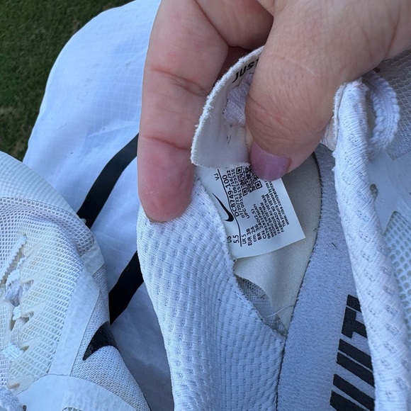 Nike Track and Field Shoes - Picture 4 of 7
